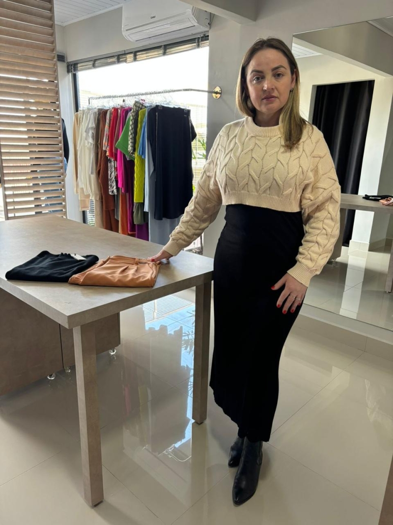 CROPPED FIO CANELADO OFF MURAU M