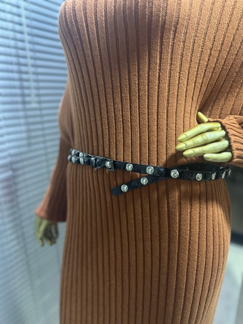 CINTO ALONGADO DE 2 VOLTAS LULEG PRETO COM APLICAÇÃO PRATA